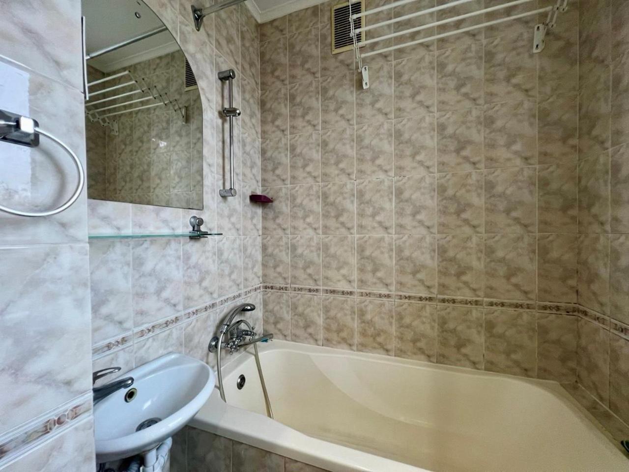 Apartments Near Arena City Киев Экстерьер фото